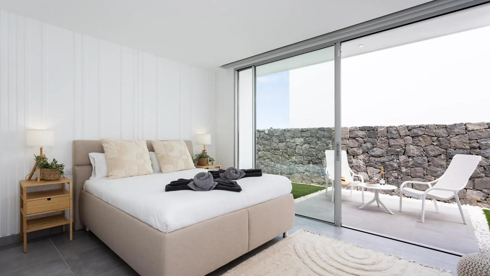 Sybaris Villa 09 By Smart Holiday 阿德耶